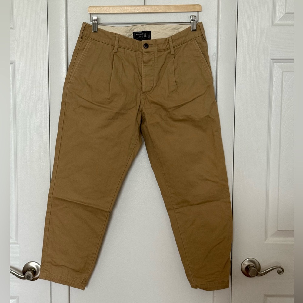 Abercrombie & Fitch Men's Khaki/Tan Chino Pants